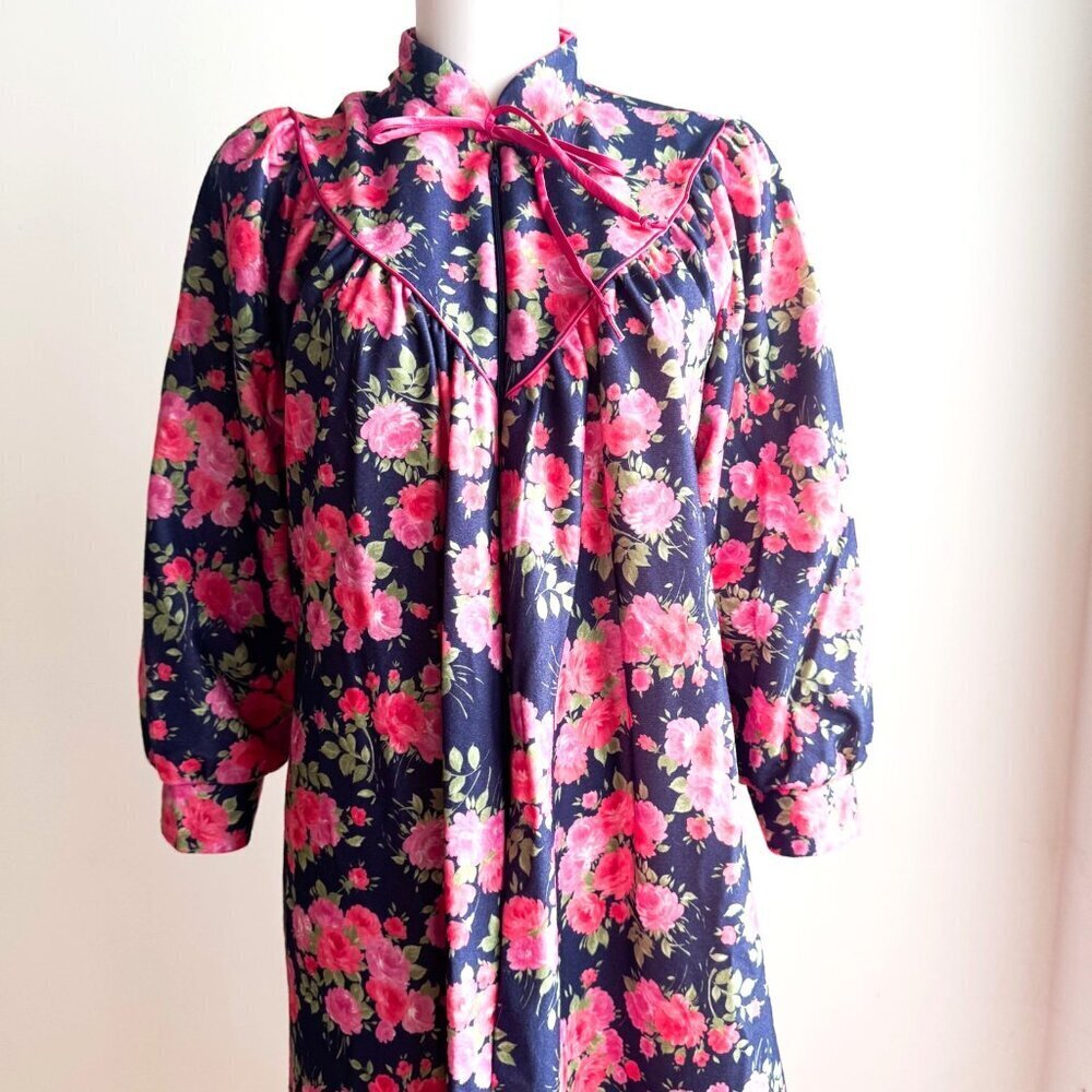 Vintage Hamilton Blue Pink Florals Long Sleeve Nightgown M - Picture 2 of 8